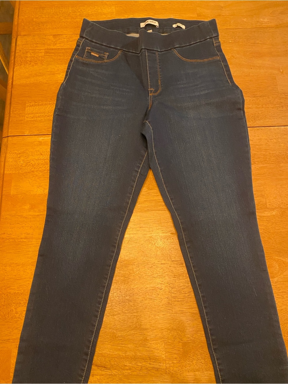 NWT nine west  skinny jeans Heidi size 10